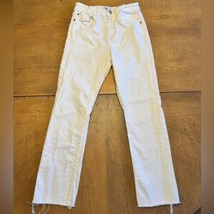 Zara Raw Hem White Jeans size US 4.